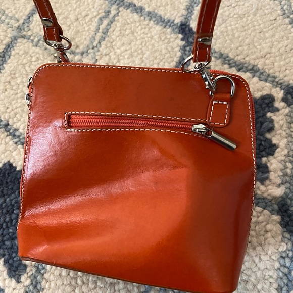 Adorable Italian Orange Leather Purse - Picture 2 of 4
